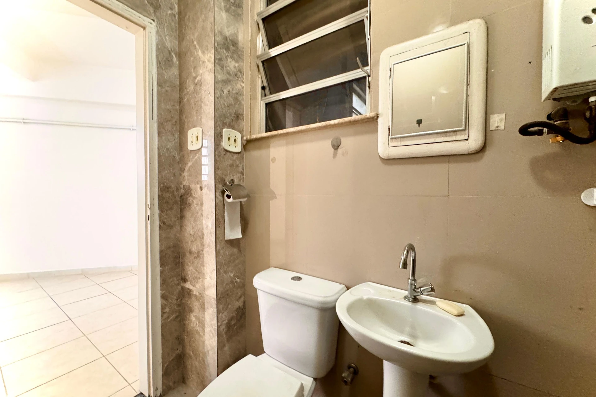 Apartamento de 83 m² e 1 quarto, Centro — photo 18