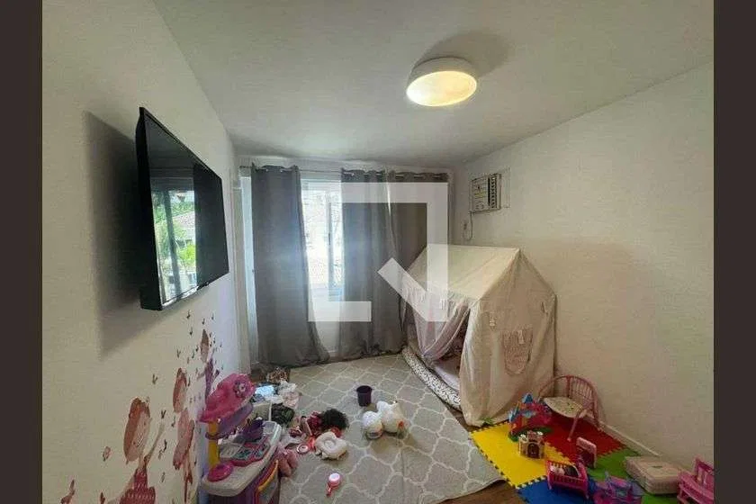 Floor-to-ceiling windows in a 6-bedroom house, 290 m² — photo 2