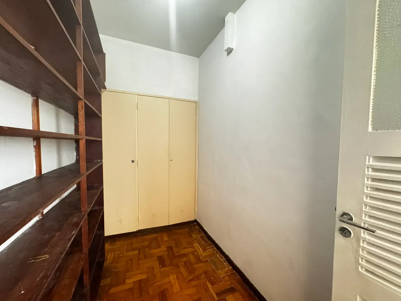 Apartment, 80 m², with wood or laminate floors — photo 22