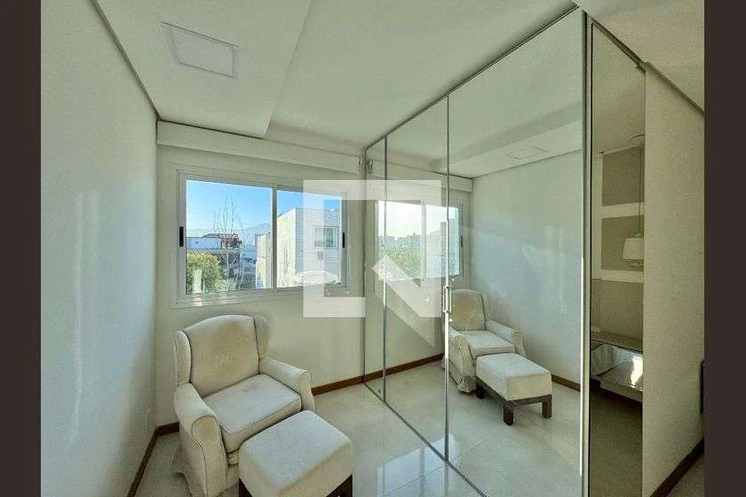 Rental penthouse with 3 en-suite bedrooms and 306 m² — photo 8