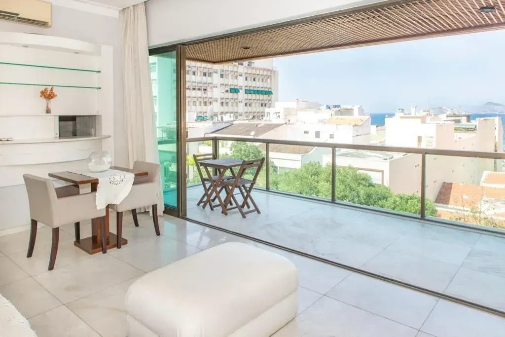 Apartamento amueblado con 2 dormitorios y balcón — photo 6