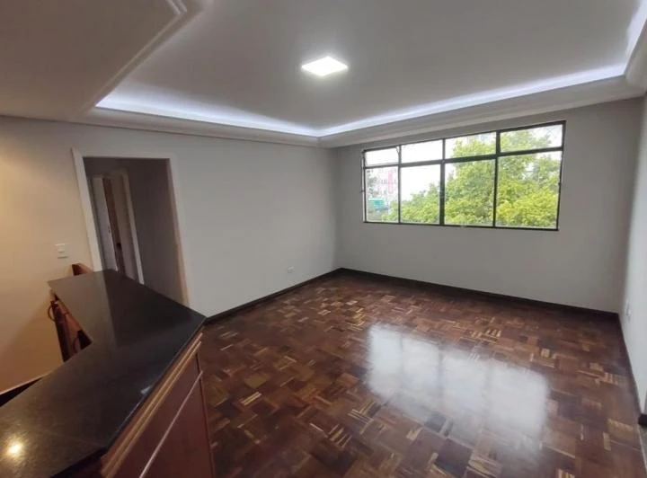 137 m² rental apartment with 3 bedrooms and balcony — photo 4