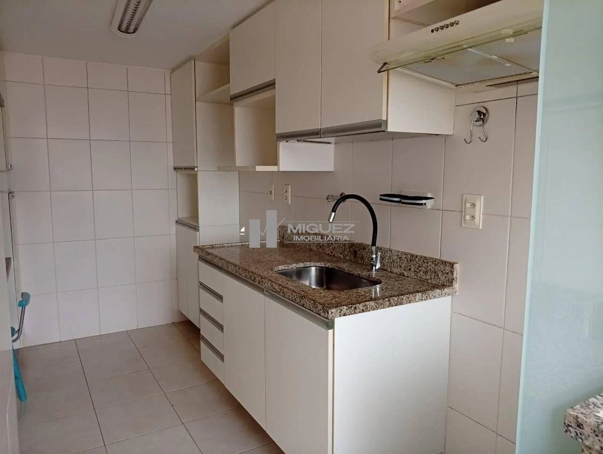 72 m² apartment with 3 bedrooms and 1 parking spot — photo 2