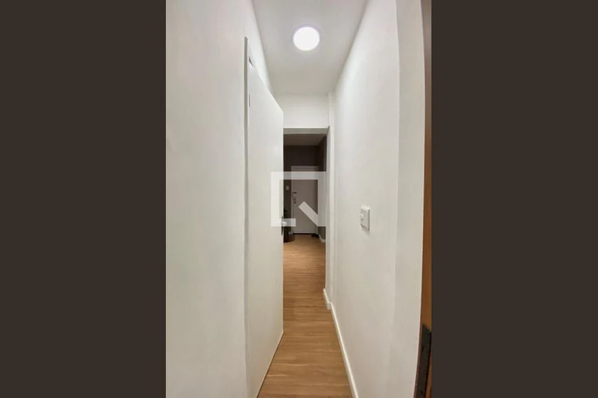 Departamento de 2 dormitorios con balcón cerrado con vidrio — photo 27