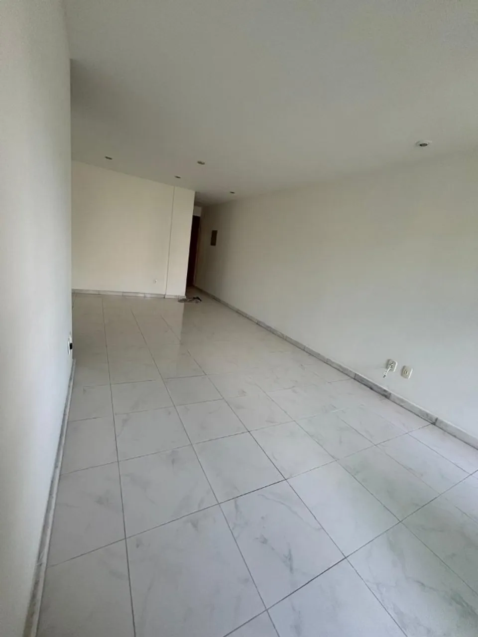 Walk-in closet in a 2-bedroom apartment, 85 m² — photo 9