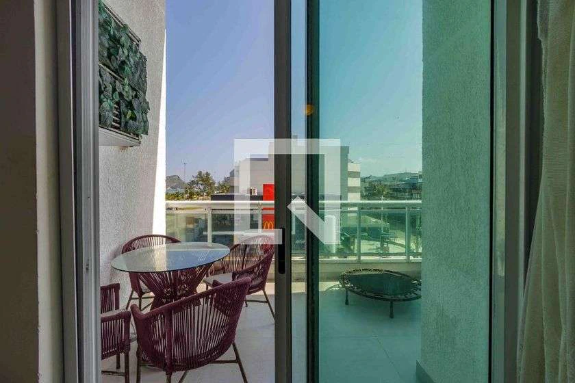 Furnished 73 m² apartment with 2 en-suite bedrooms — photo 2