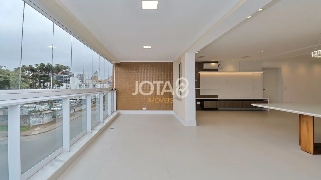 Apartment with 3 en-suite bedrooms 266 m² and parking — photo 10