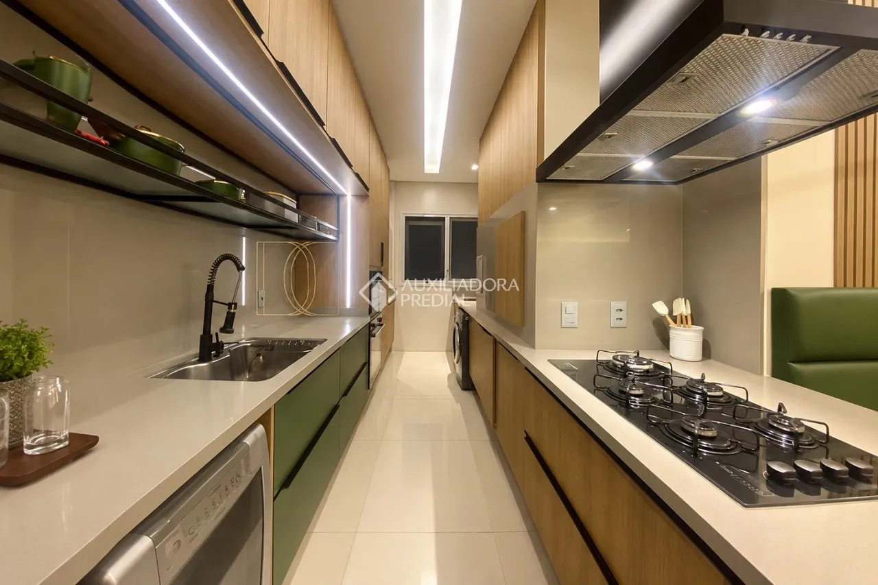 Балкон с грилем и 2 спальни: квартира 137 м² — photo 2