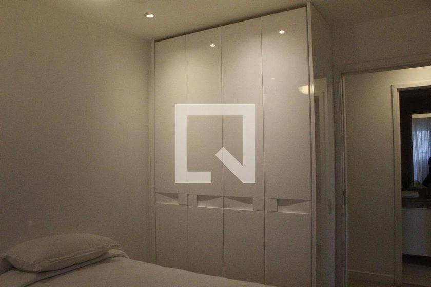 Furnished apartment, 115 m², with a glass-enclosed balcony — photo 29