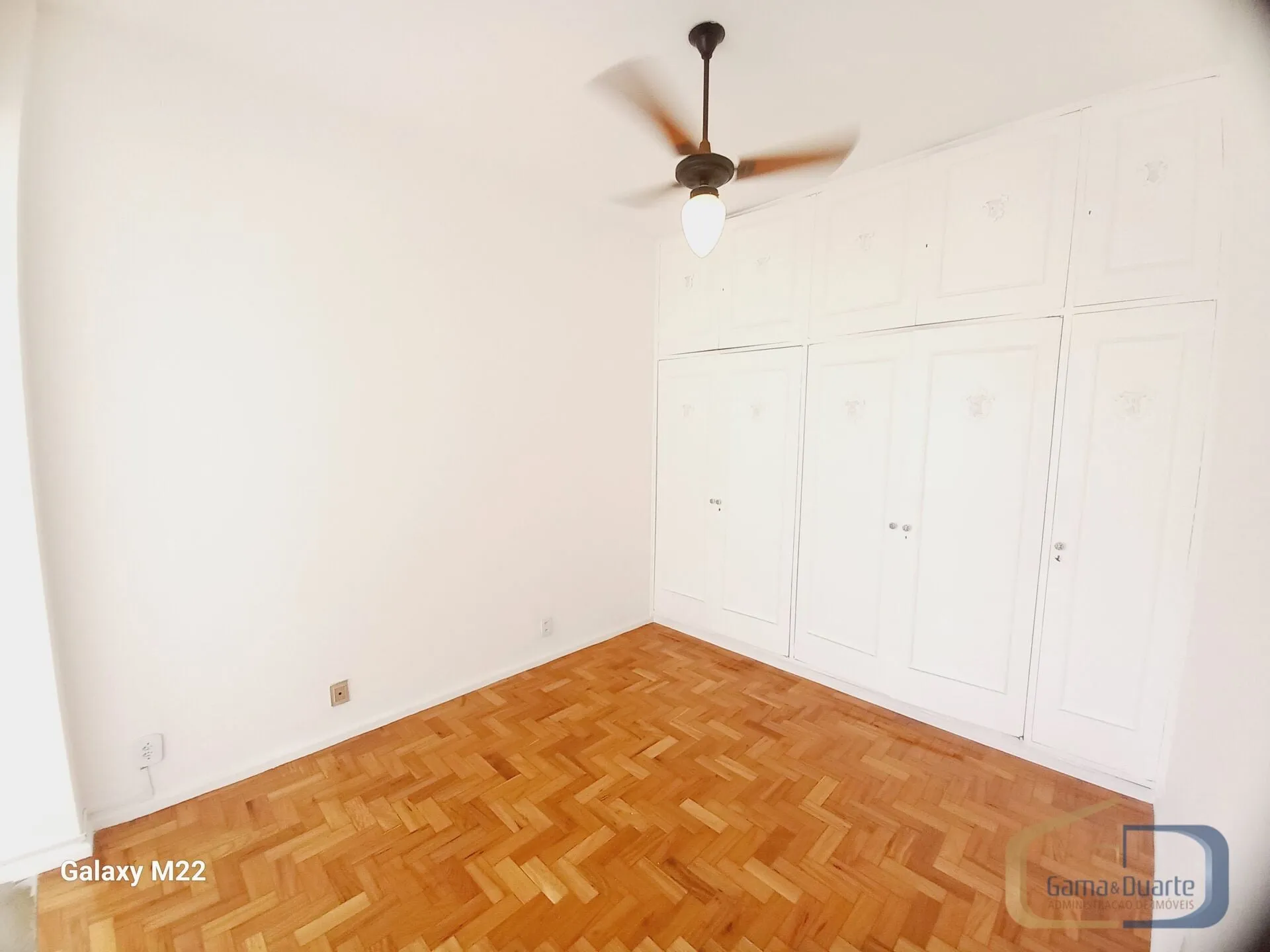 Apartment, 79 m², with wood or laminate floors — photo 28