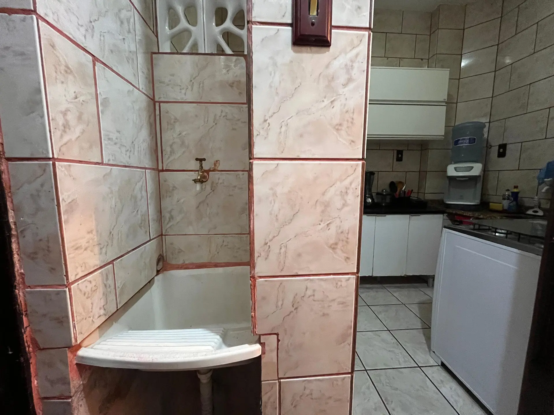 Furnished 2-bedroom apartment with a separate kitchen — photo 29