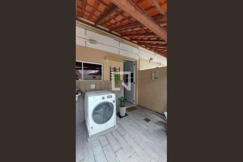 2-bedroom house with a washing machine — photo 6