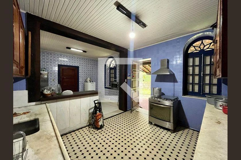 Furnished house, 9900 m², with a washing machine — photo 13