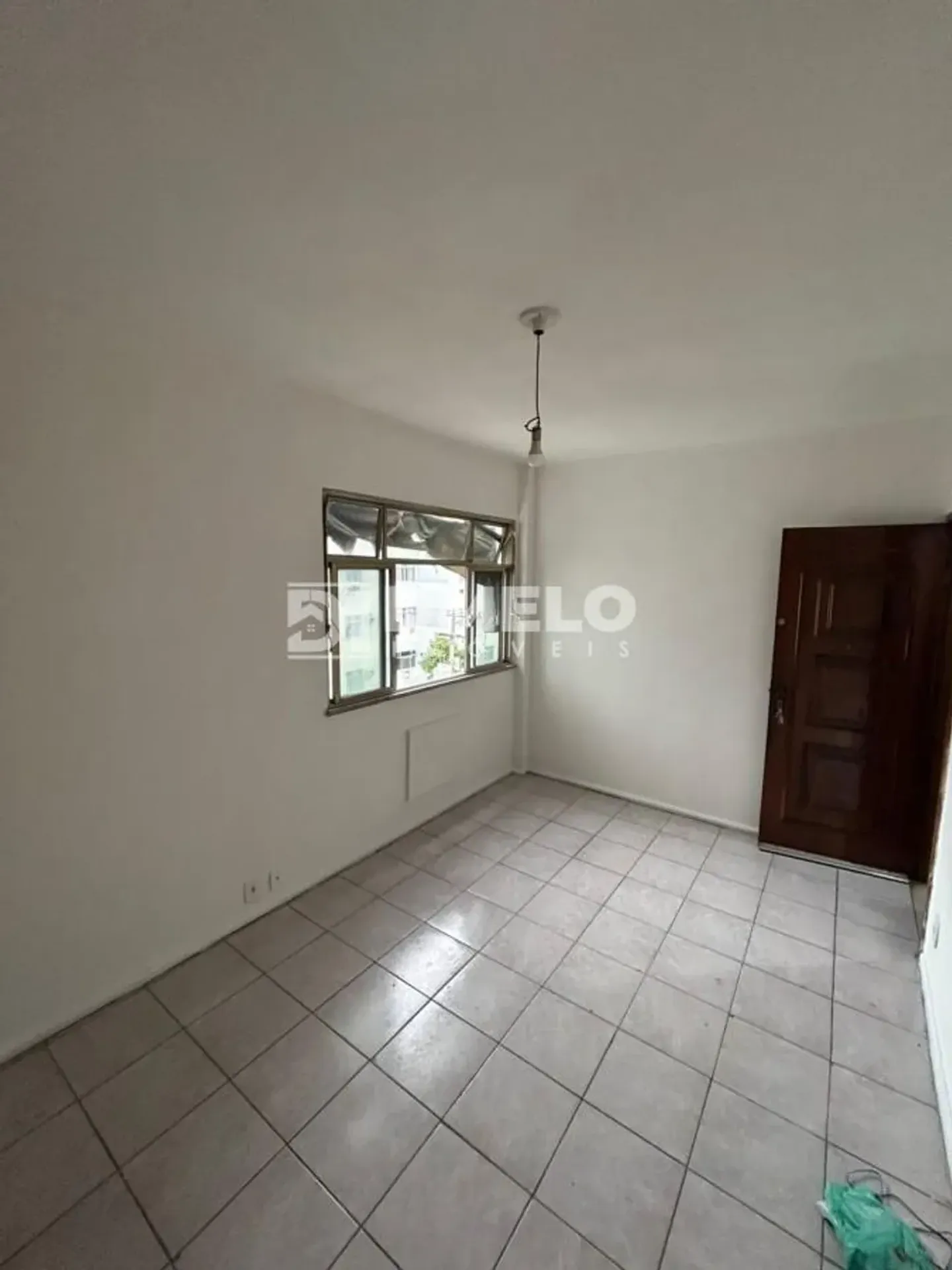 2-bedroom apartment with a separate kitchen and living room — photo 14
