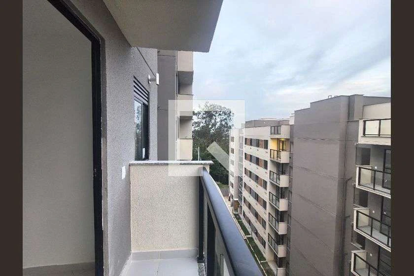 Apartamento de 2 dormitorios con cocina separada y balcón — photo 3
