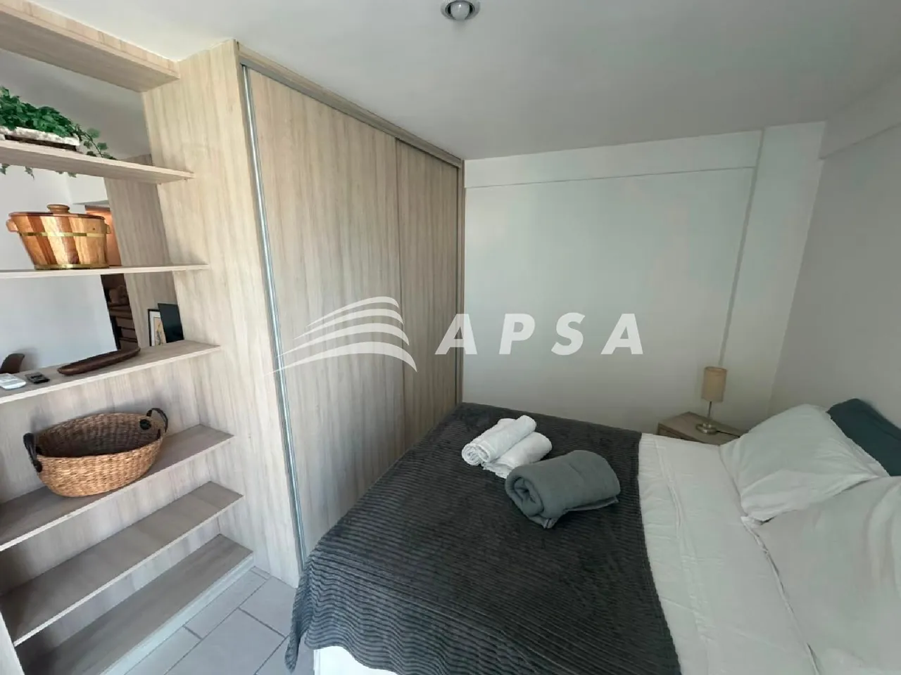 Furnished 1-bedroom apartment with a washing machine — photo 12