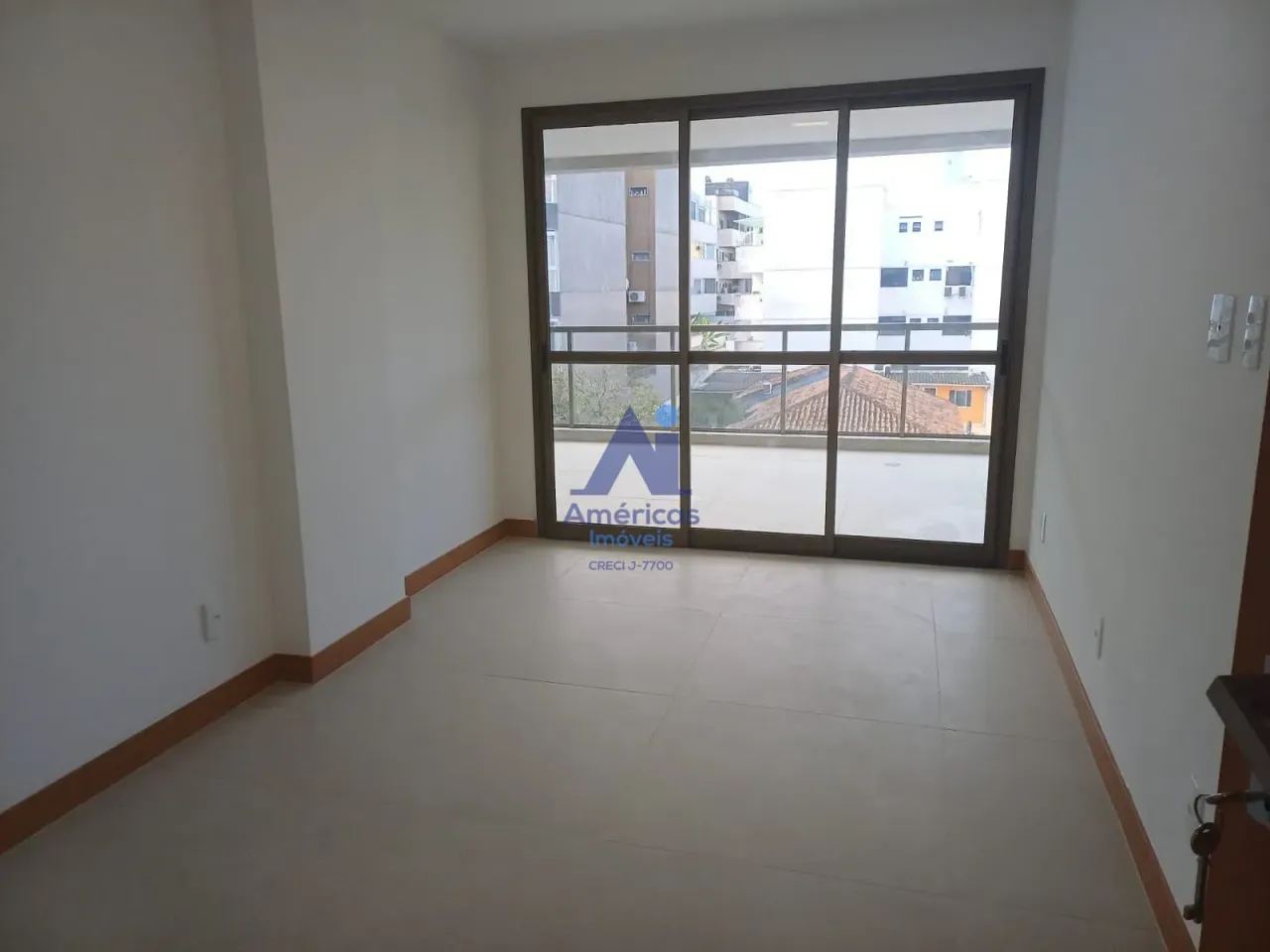 Rental apartment with 3 bedrooms and a balcony — photo 10