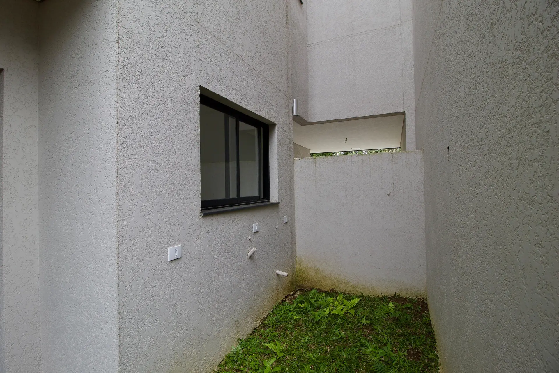 4-bedroom house with a garden — photo 12