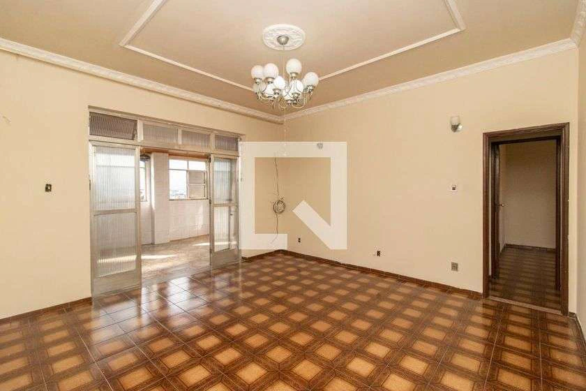 244 m² apartment with 4 bedrooms, balcony and terrace