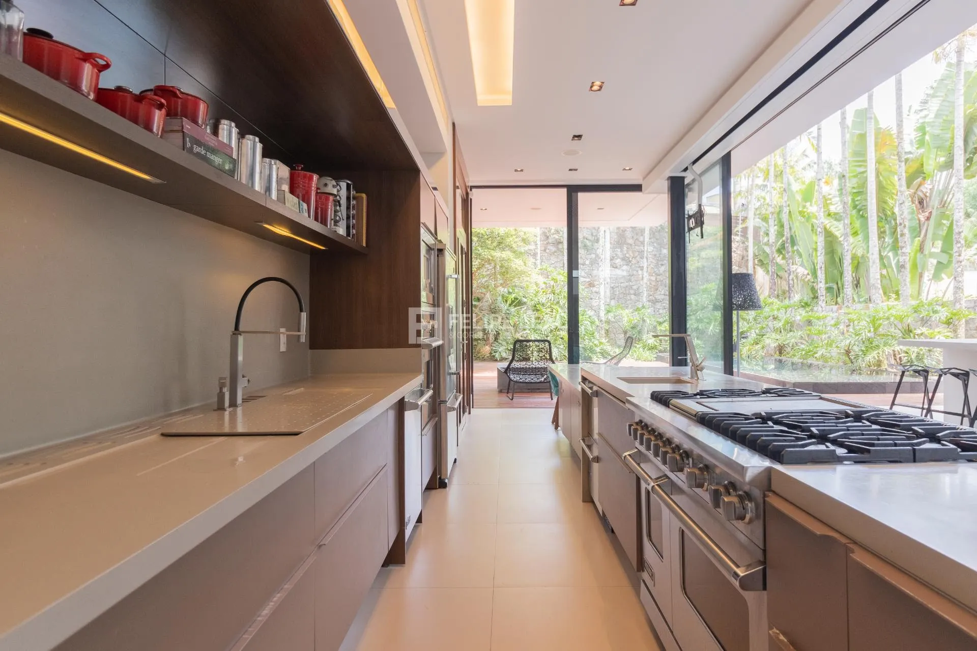 Меблированный дом в кондоминиуме: 5 люкс-спален и 700 м² — photo 30