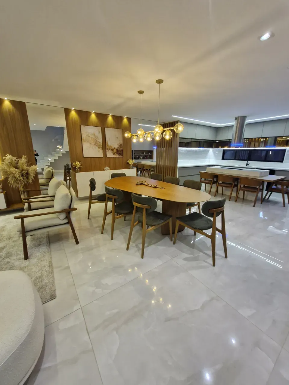 Furnished triplex house with open-plan kitchen and 490 m² — photo 12