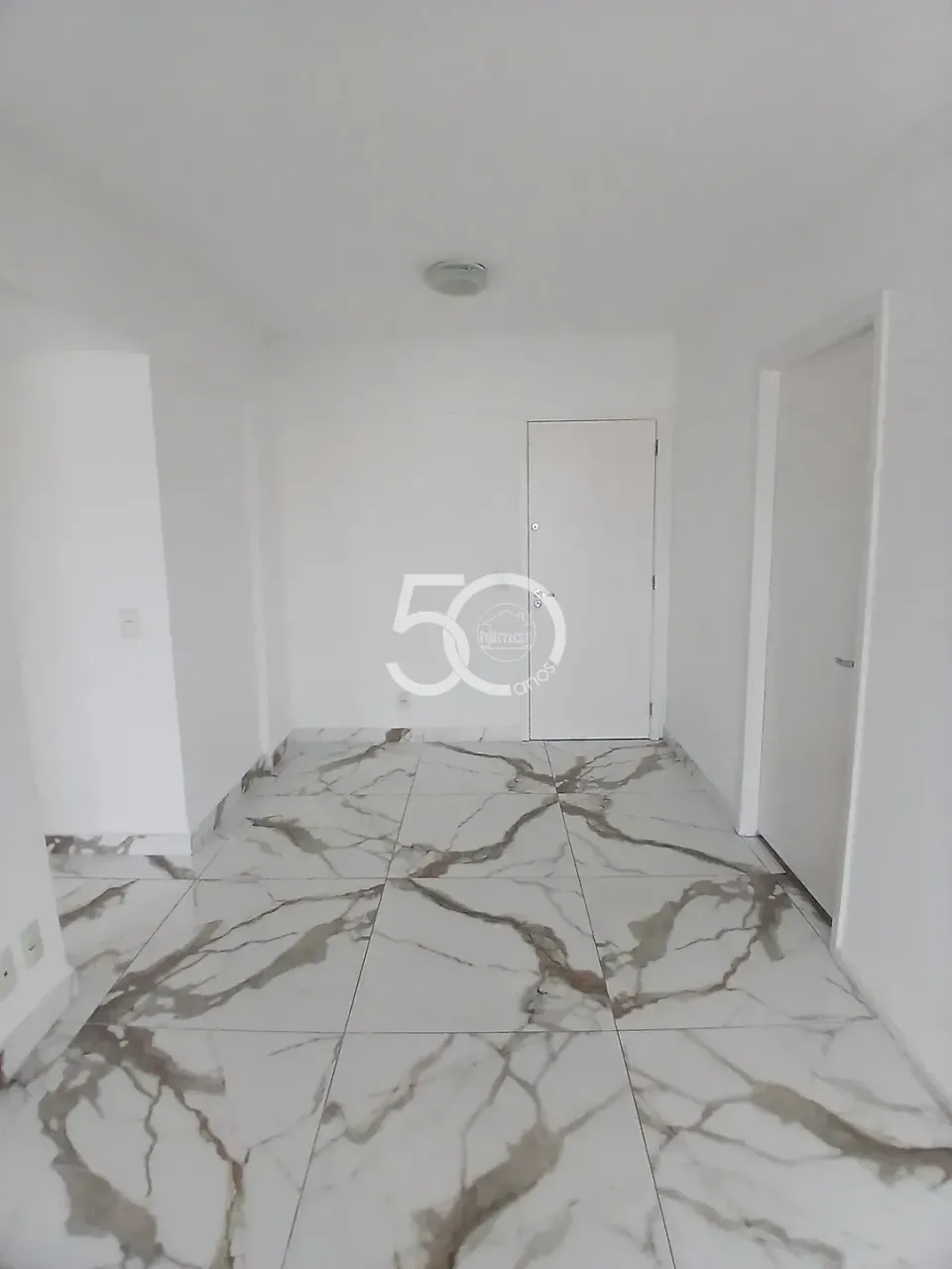 Apartamento de 2 dormitorios y 2 baños con balcón — photo 9