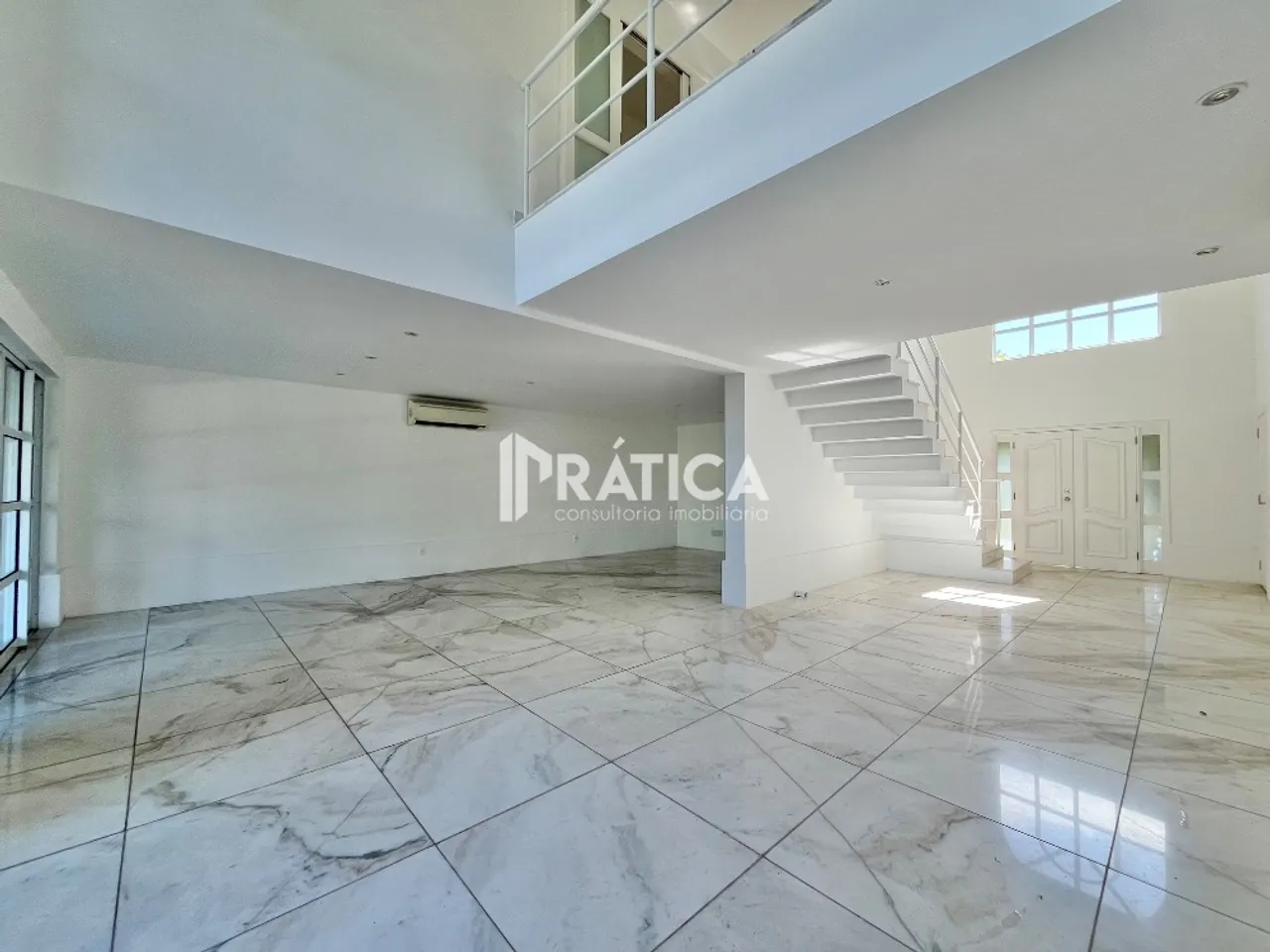 House with 5 bedrooms and a 24-hour concierge — photo 5