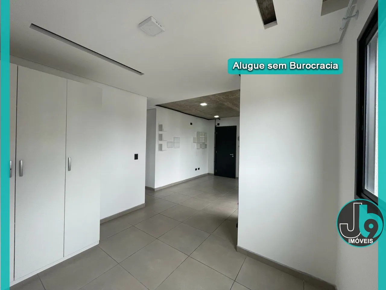Studio with open kitchen and balcony with BBQ — photo 8