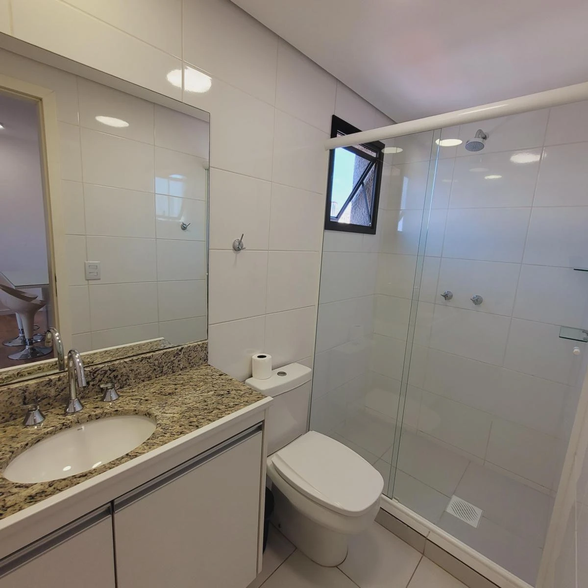 1-bedroom apartment with balcony and 50 m² — photo 10