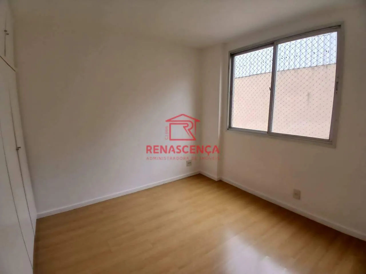 Unfurnished apartment with 2 bedrooms and a balcony — photo 3