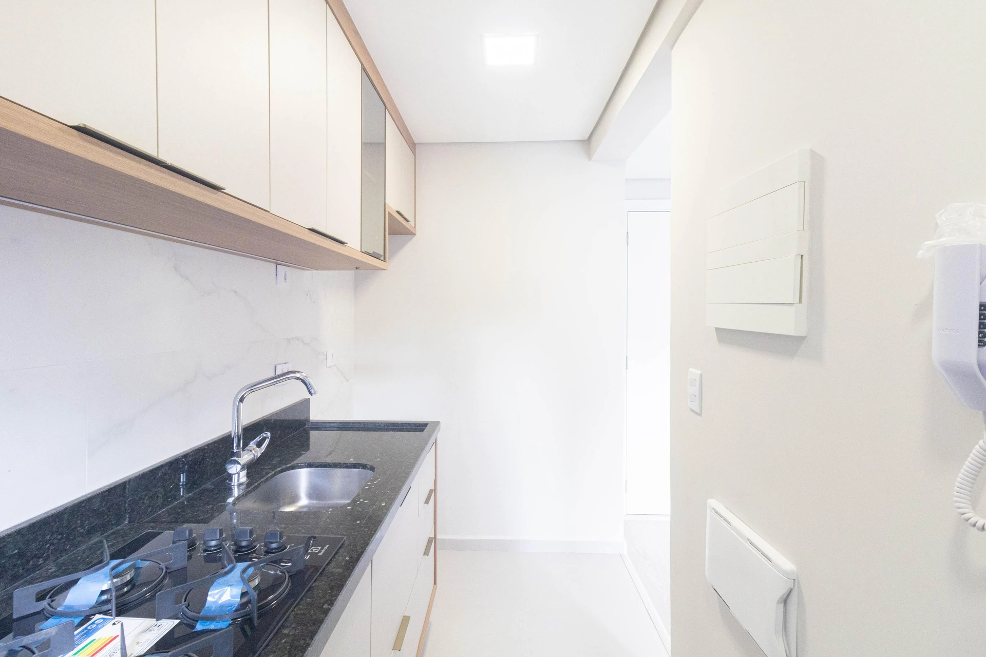 2-bedroom apartment with a washing machine in Curitiba — photo 33