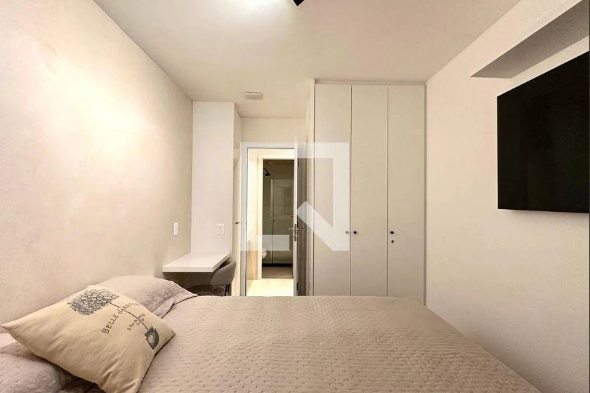 Furnished apartment, 42 m², with a home office — photo 6