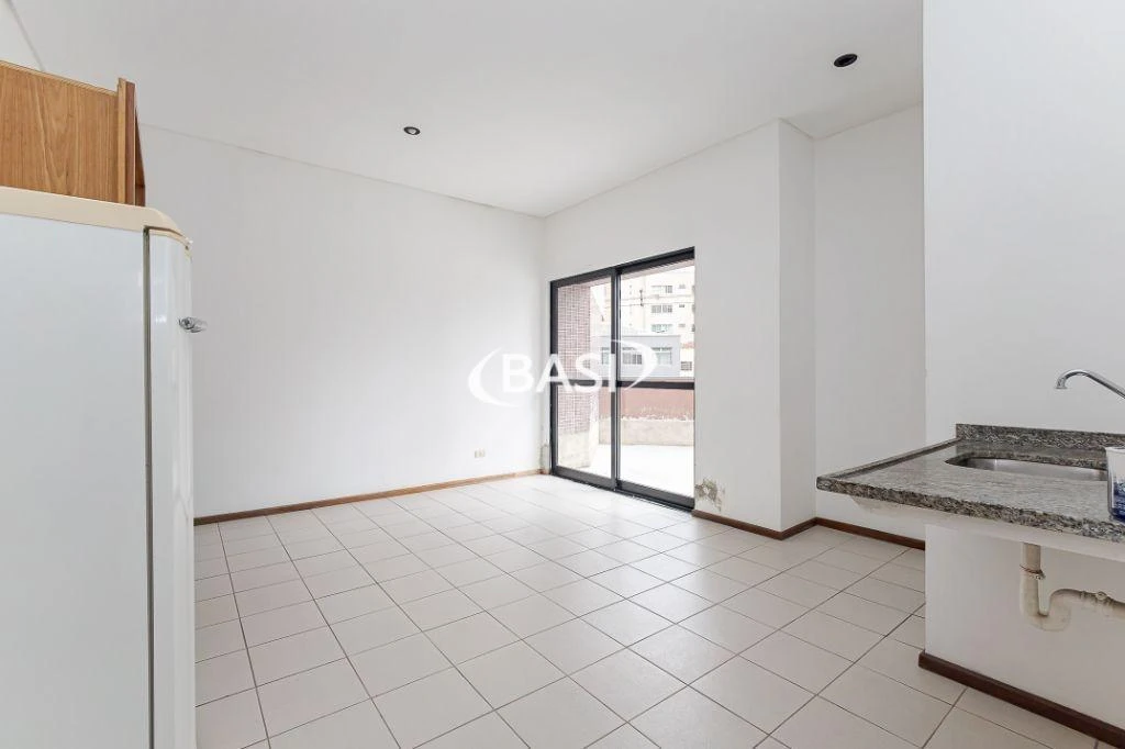 Квартира 84 м² з пральною машиною та балконом із грилем — photo 29