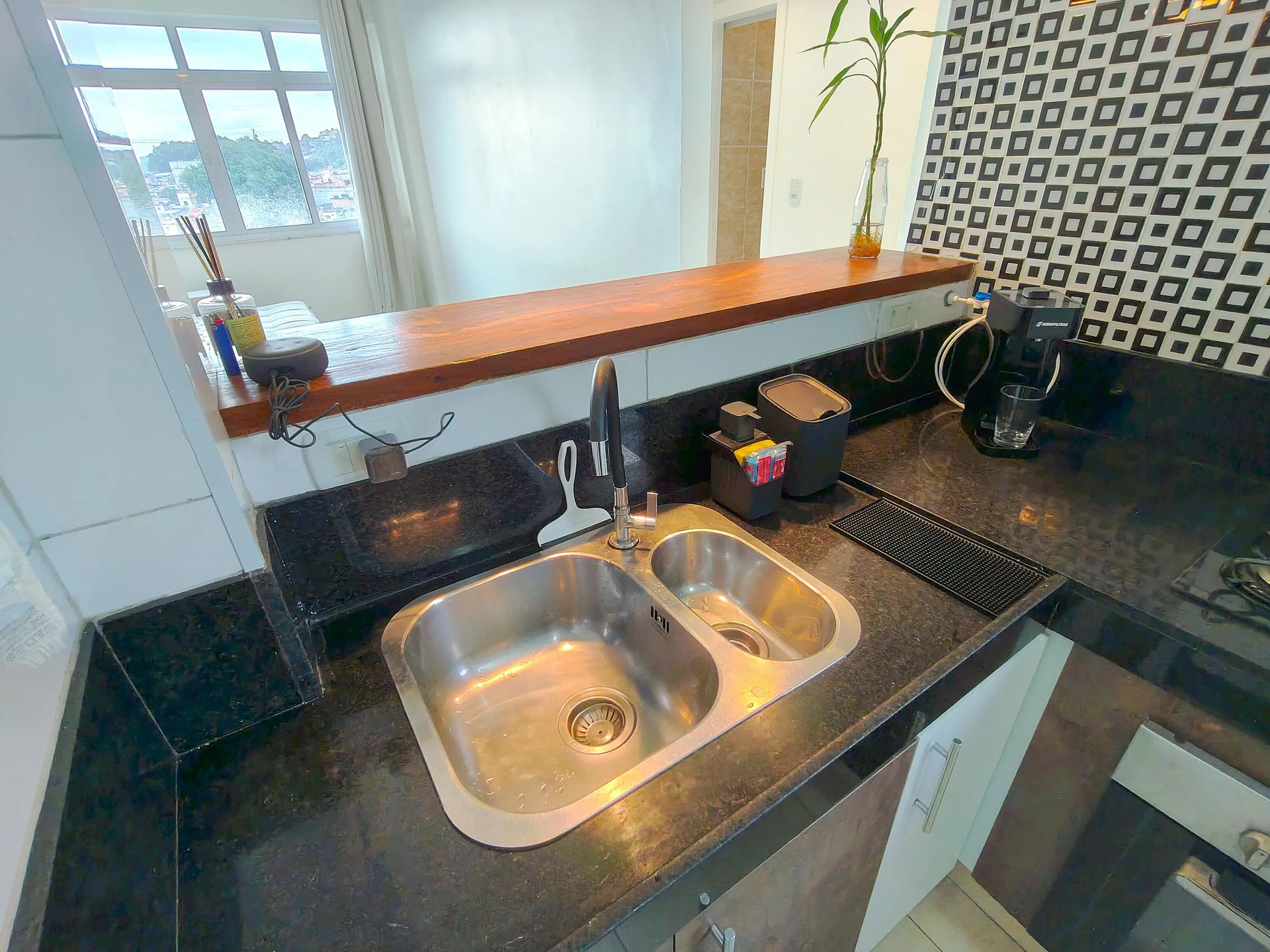Apartamento mobiliado com cozinha americana e fogão a gás — photo 17