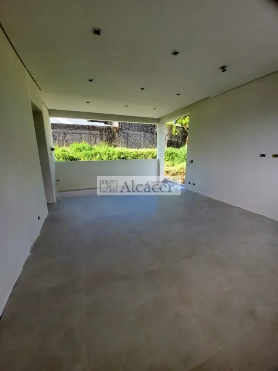 Casa para aluguel com 520 m², 5 quartos e varanda — photo 9