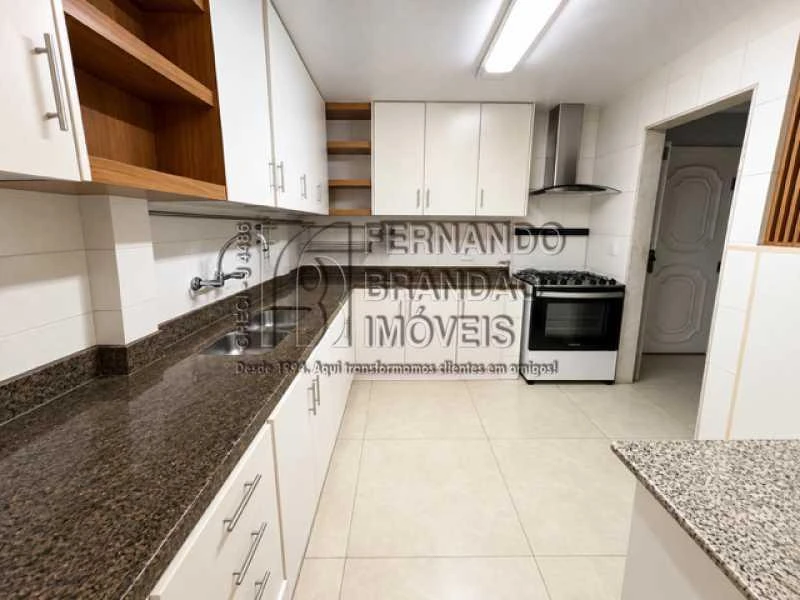 Apartamento de 170 m² com 3 quartos e varanda — photo 13