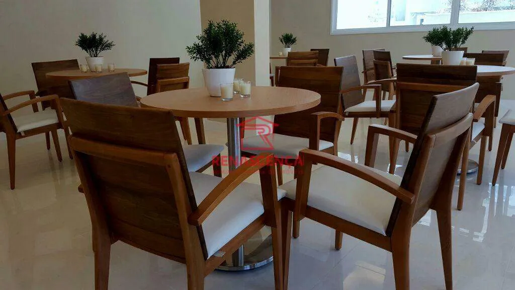 Apartamento de 2 dormitorios con vistas a la ciudad y montañas — photo 33