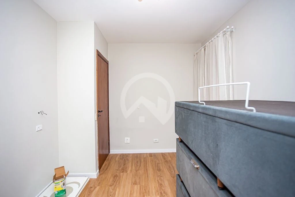 Furnished apartment, 107 m², with a glass-enclosed balcony — photo 6
