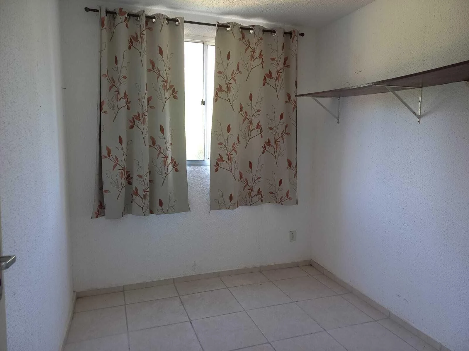 Unfurnished 2-bedroom apartment with 1 parking space — photo 7