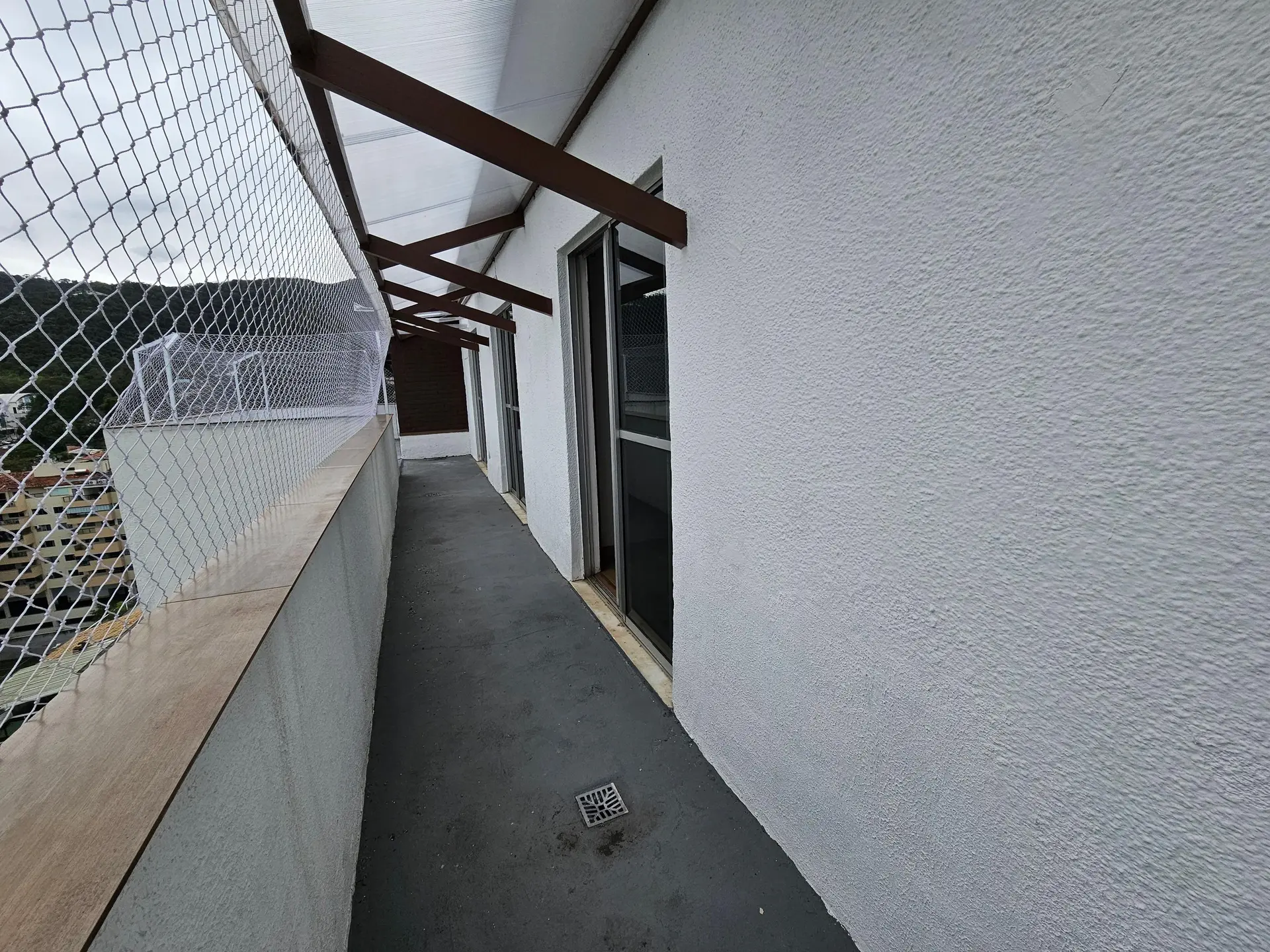 356 m² apartment with a water view and a home office — photo 22