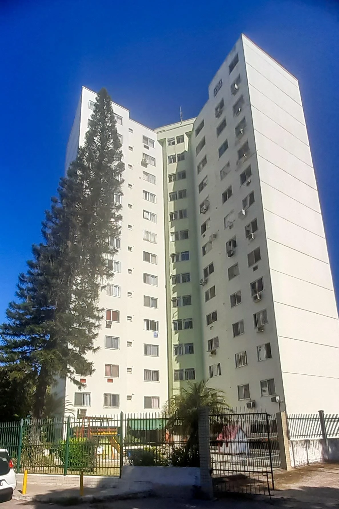 2-bedroom apartment with a water view in Rio de Janeiro — photo 63