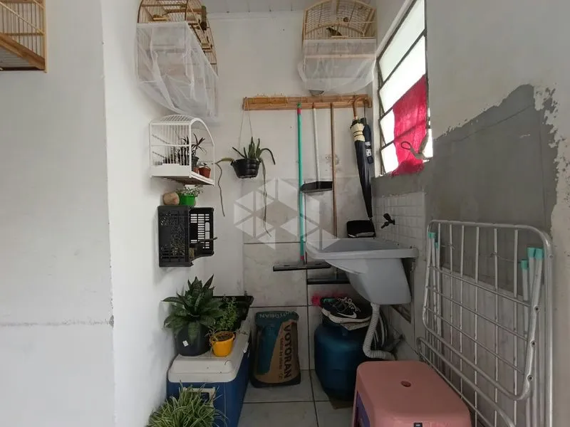 One-bedroom apartment with a washing machine — photo 8