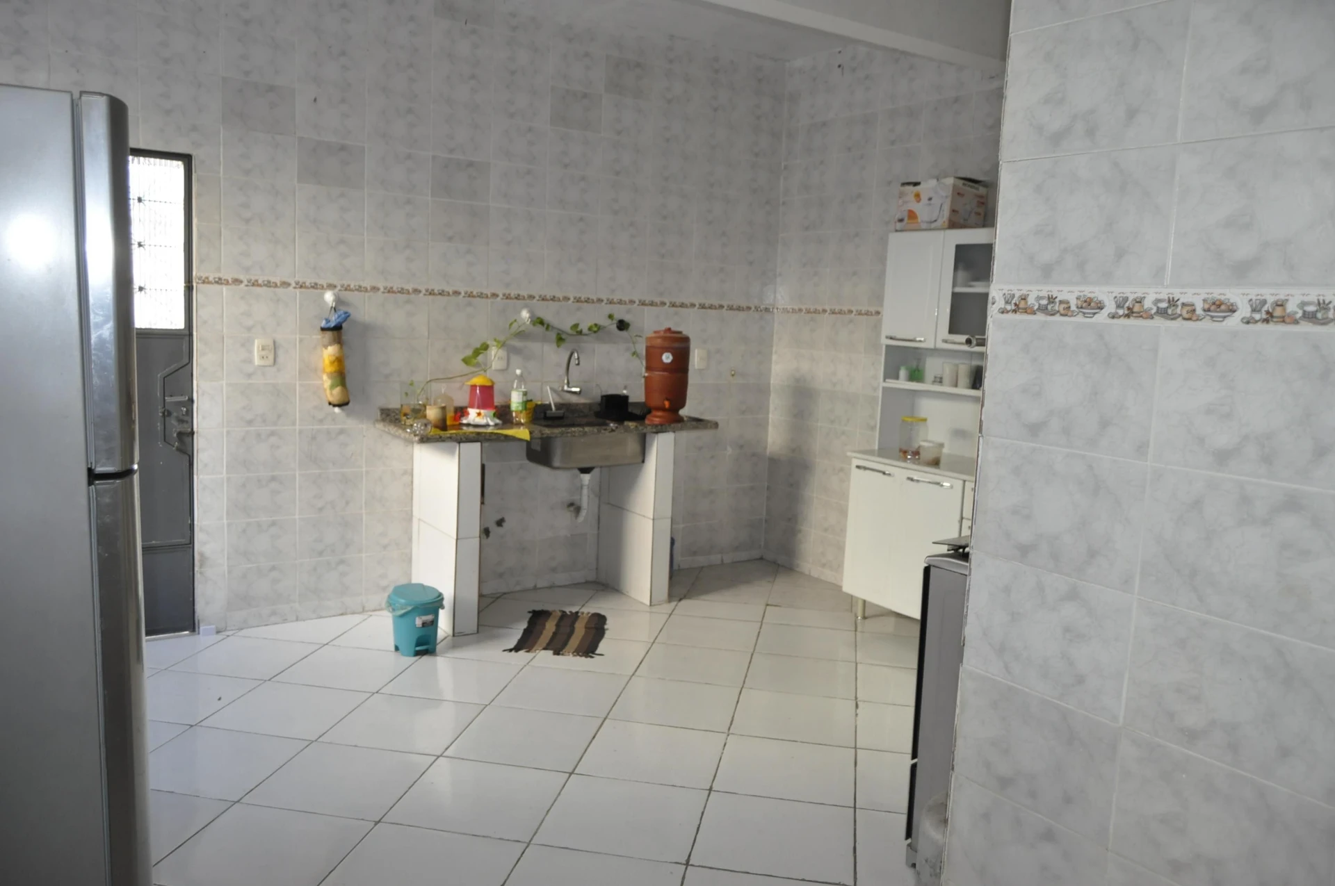 Rental house with 6 bedrooms and 4 bathrooms — photo 3