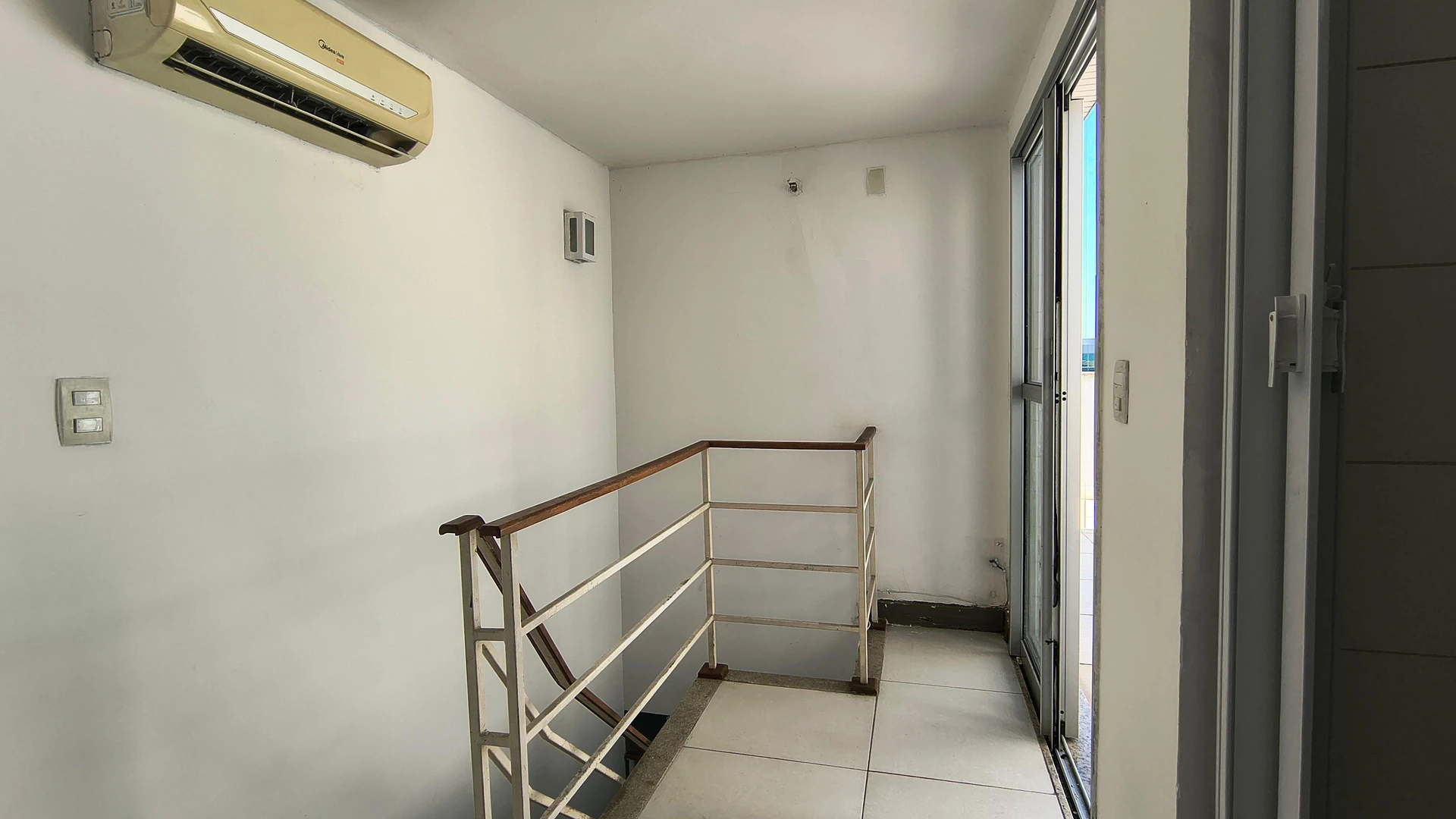 1-bedroom apartment with 1 parking space and balcony — photo 23