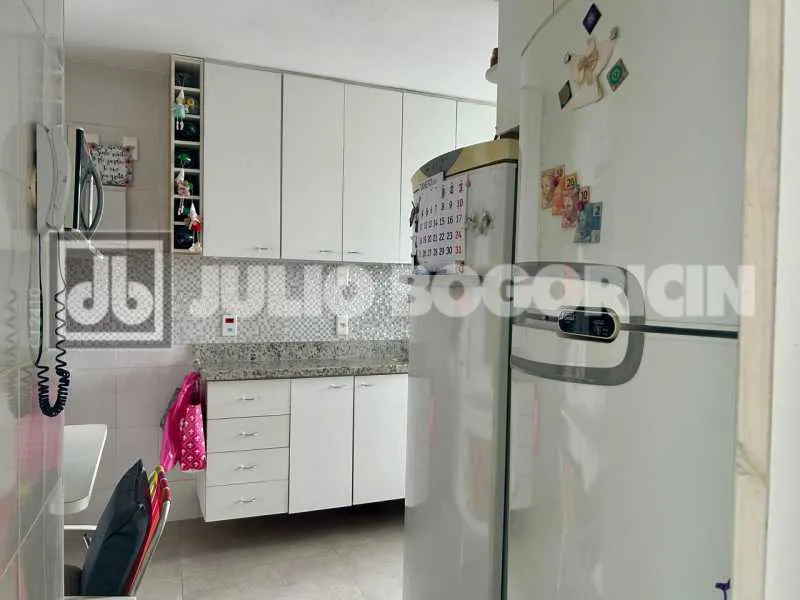 3-bedroom, 3-bath apartment with 2 parking spaces — photo 24