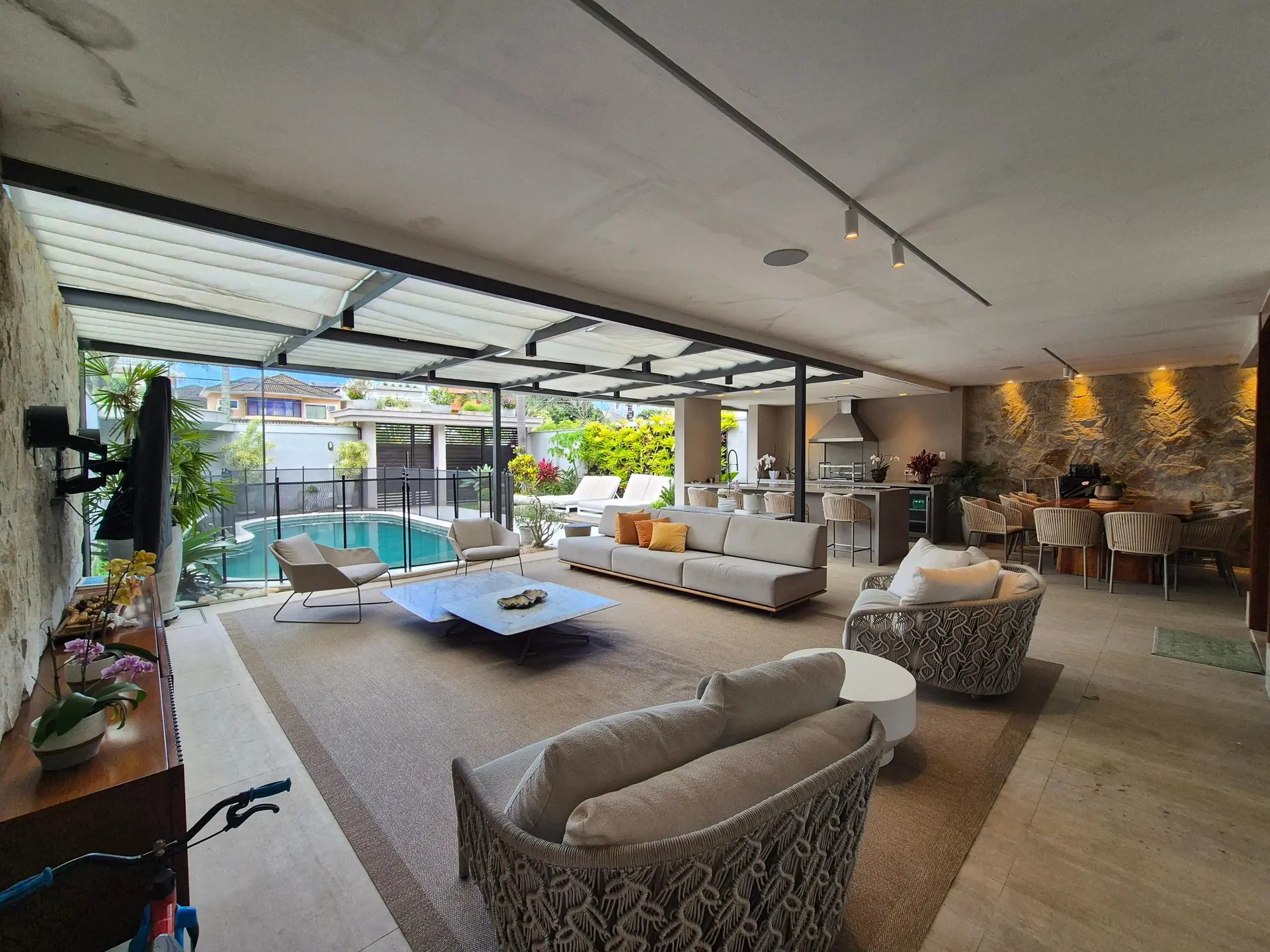 Casa de 373 m² com piscina privativa e lava-louças — photo 16