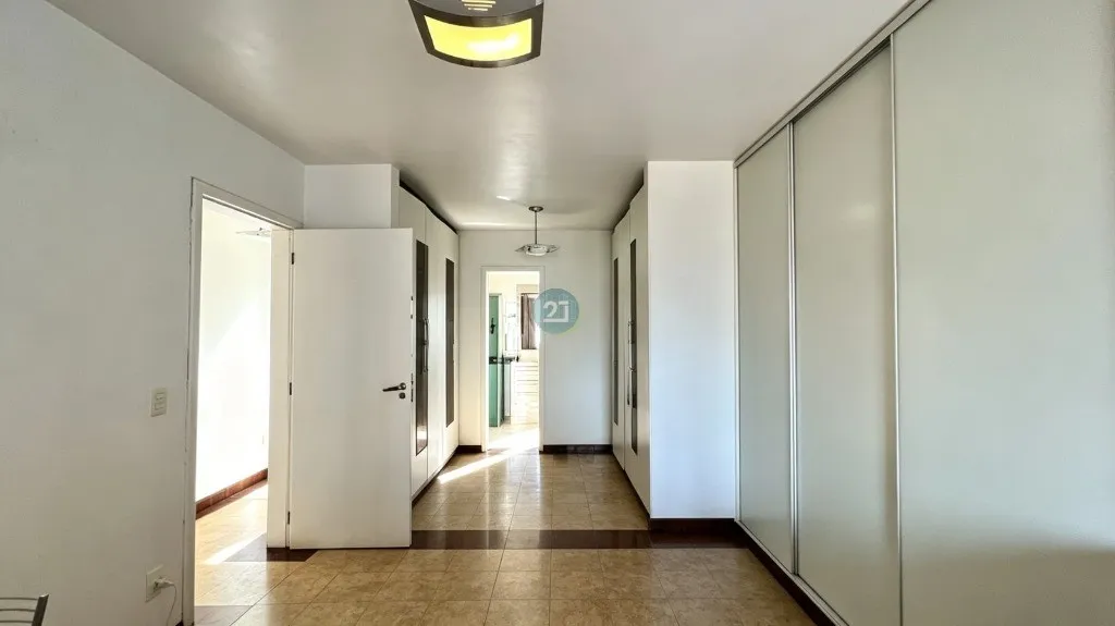Квартира 254 м² с 3 спальнями-сьютами и прачечной — photo 4