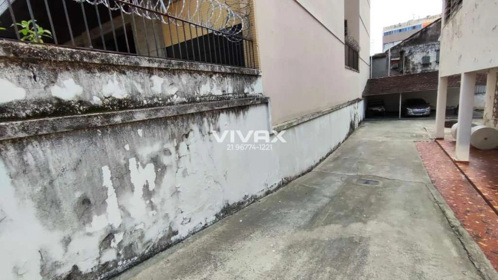 Rental house with 7 bedrooms, 290 m² and private garden — photo 14