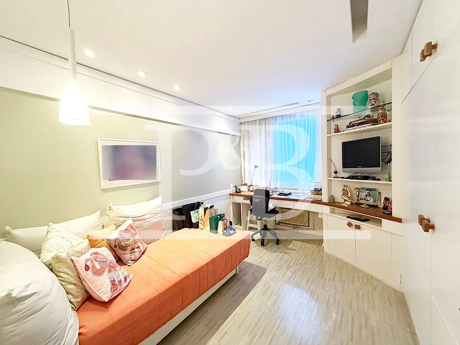 Furnished apartment with 3 bedrooms and 3 bathrooms — photo 29