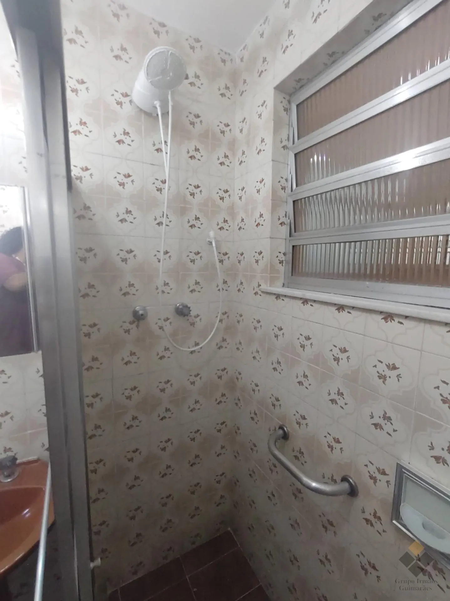 Apartment on the 4th floor with wood or laminate floors — photo 4